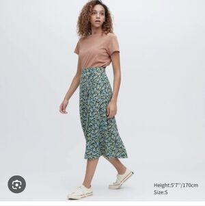 Uniqlo Midi Slit Skirt